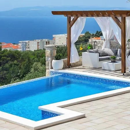 Alleinstehendes Ferienhaus Mit Beheiztem Infinity Pool Und Meerblick * Makarska